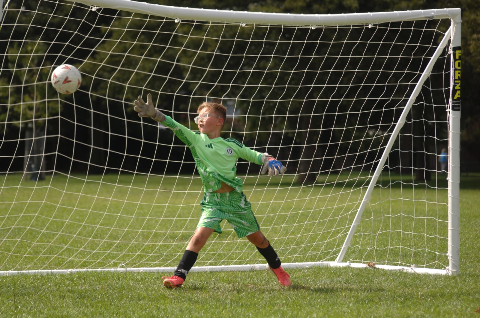 Grimsby United U8 Cosmos matchday action