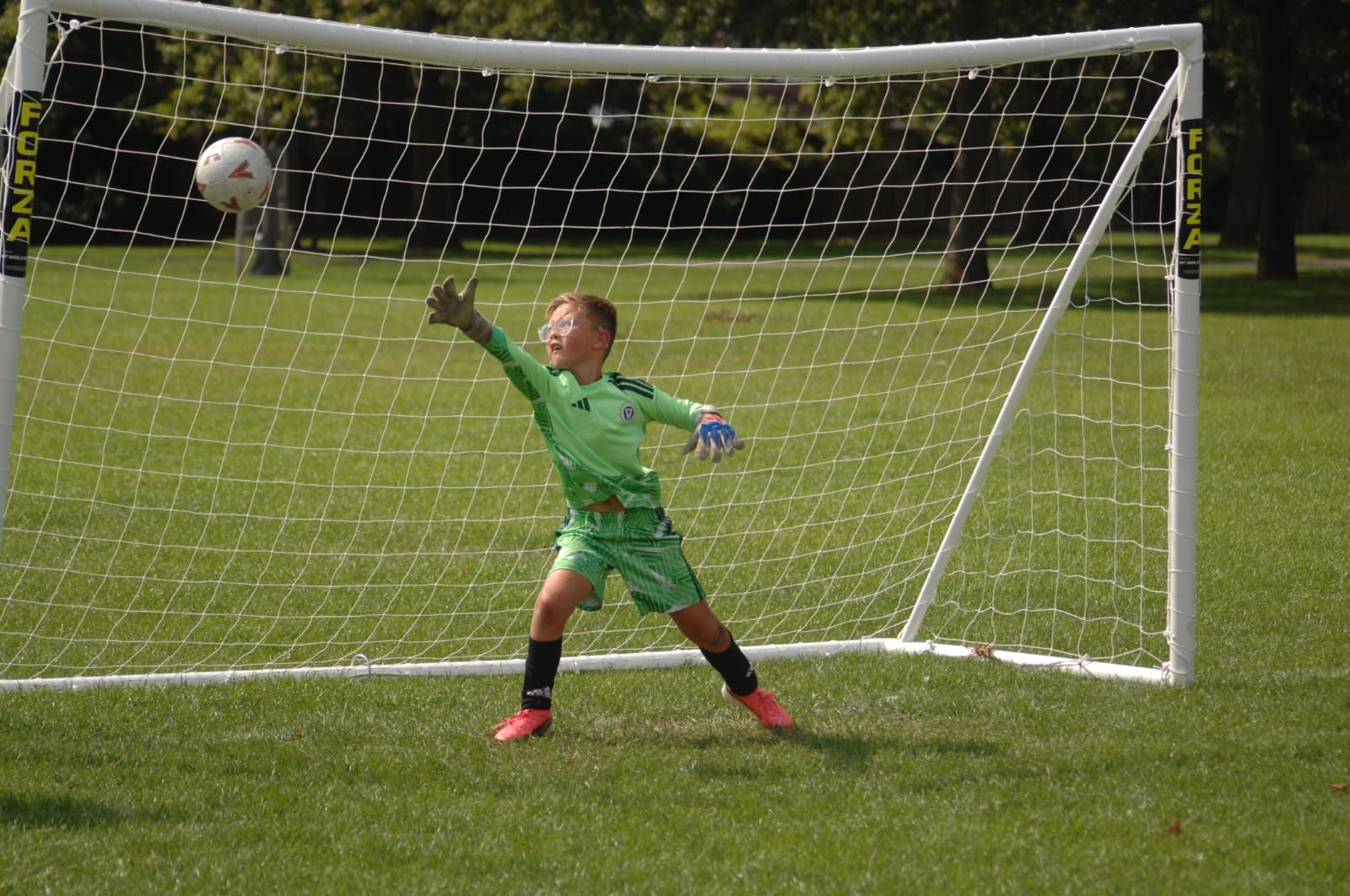 Grimsby United U8 Cosmos matchday action
