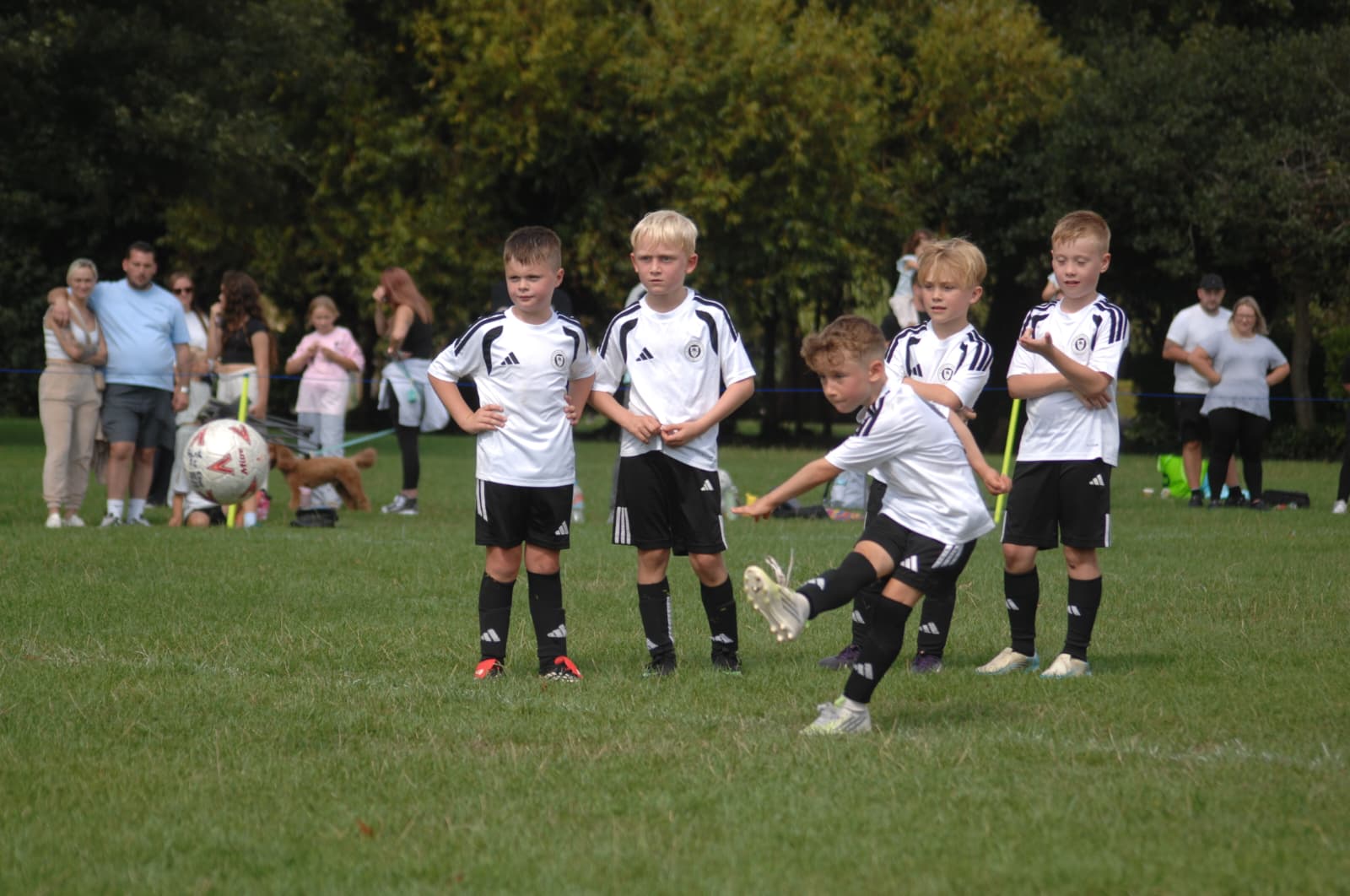 Grimsby United U8 Cosmos matchday action